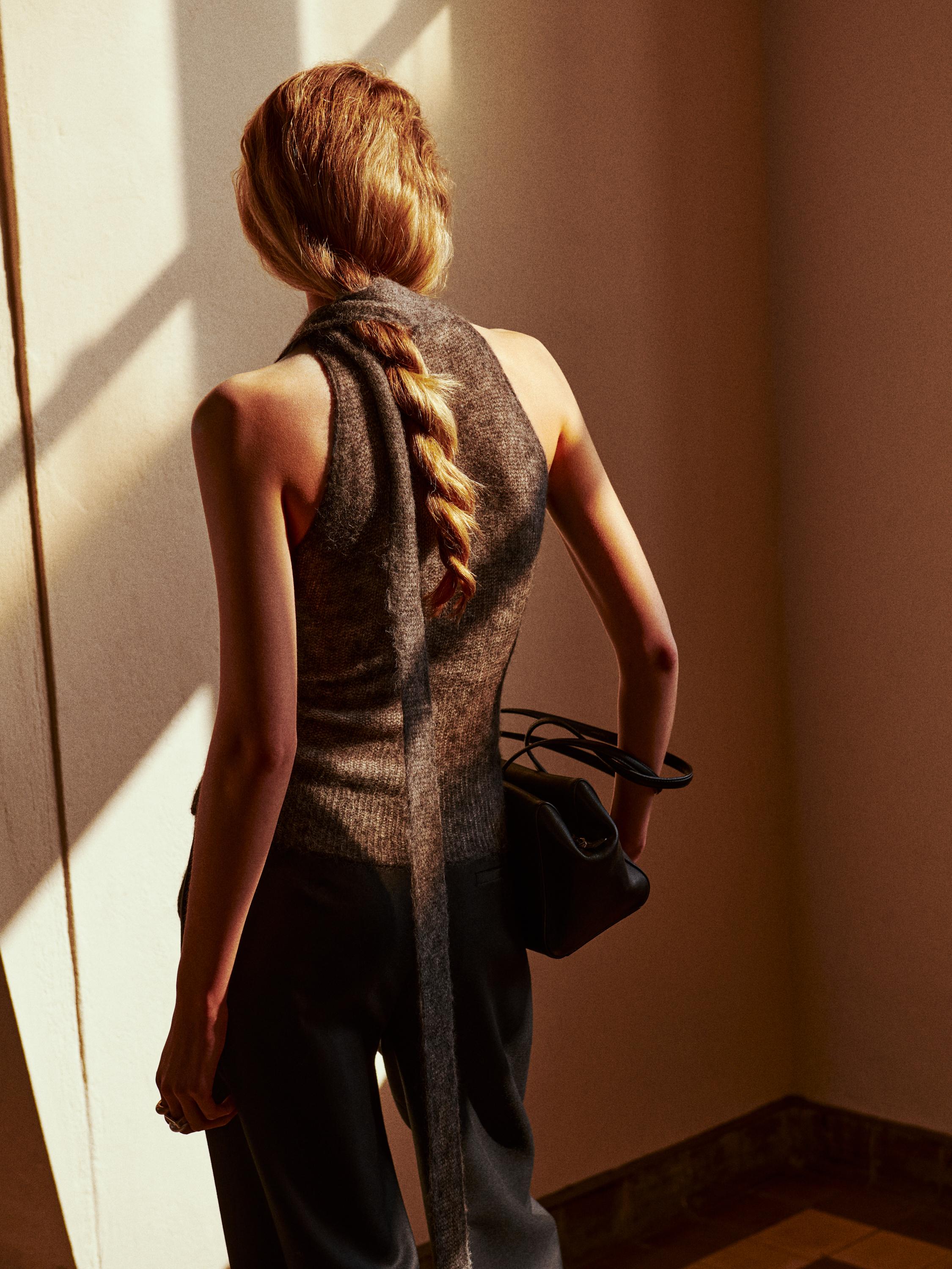 Top à encolure américaine en maille de laine et d’alpaga